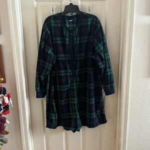 EUC Old Navy super cozy fleece sleep romper. Never worn. Size XXL